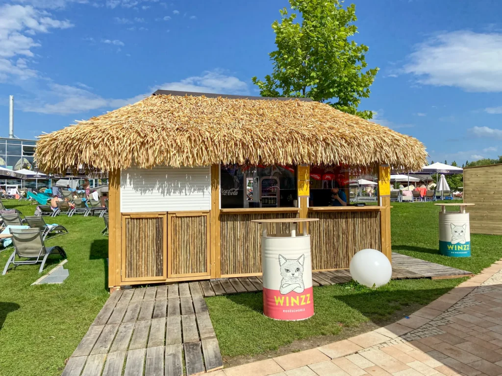Kiosques bar chiringuitos mer plage bois bambou eucalyptus style ethnique exotique &eacute;tablissements baln&eacute;aires lidos restaurants plages parcs h&ocirc;tels piscines