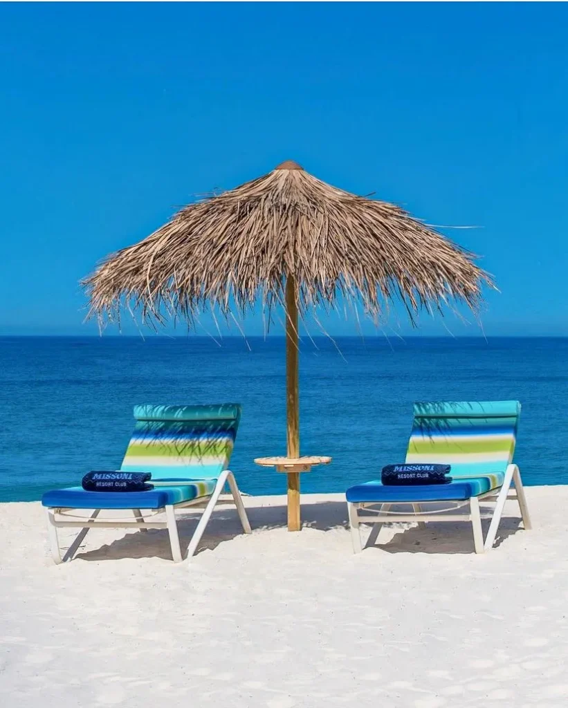 Parasols Makuti feuilles palmier africaine ethniques exotiques &eacute;tablissements baln&eacute;aires lidos restaurants plages parcs h&ocirc;tels piscines
